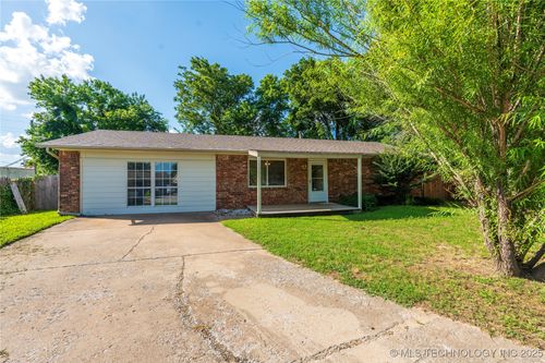 1934 W Vandalia St, Broken Arrow, OK, 74012-5139 | Card Image