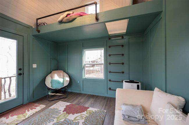 Four Bunk Beds in the Tree House! | Image 48