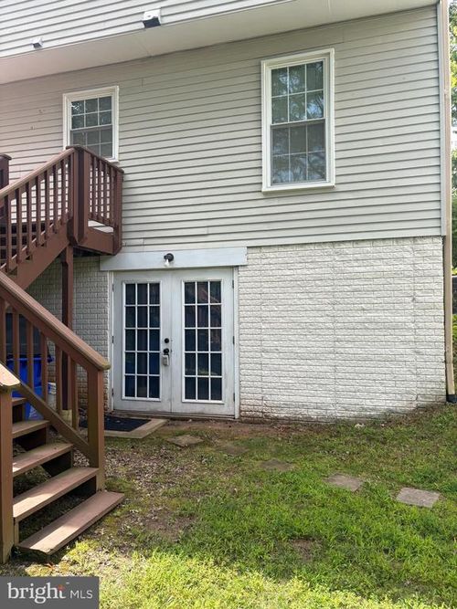 4104 Swiss Stone Dr, BURTONSVILLE, MD, 20866-1163 | Card Image