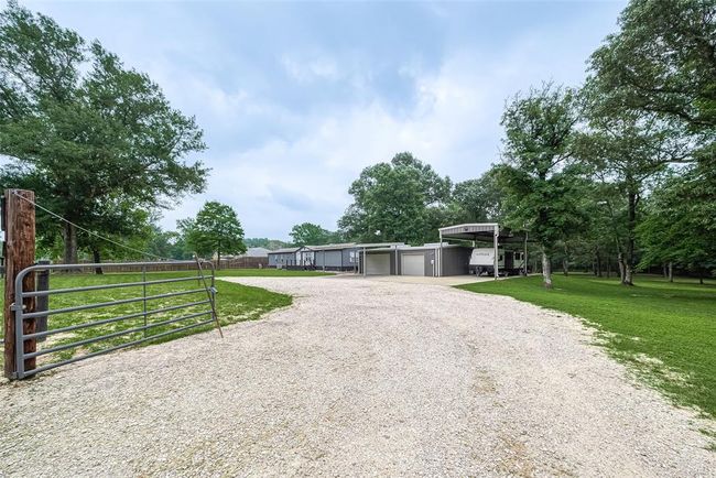 1220 Fm 222 Loop, House other with 2 bedrooms, 3 bathrooms and null parking in Coldspring TX | Image 37