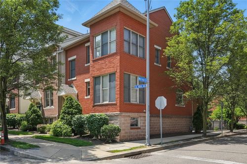30 S 18th St, Pittsburgh, PA, 15203-1726 | Card Image
