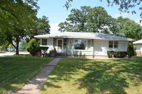 414 S 8th St, La Crescent, MN, 55947 | Card Image