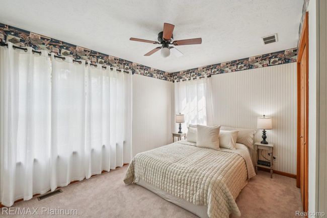 Upstairs Bedroom 2 | Image 20