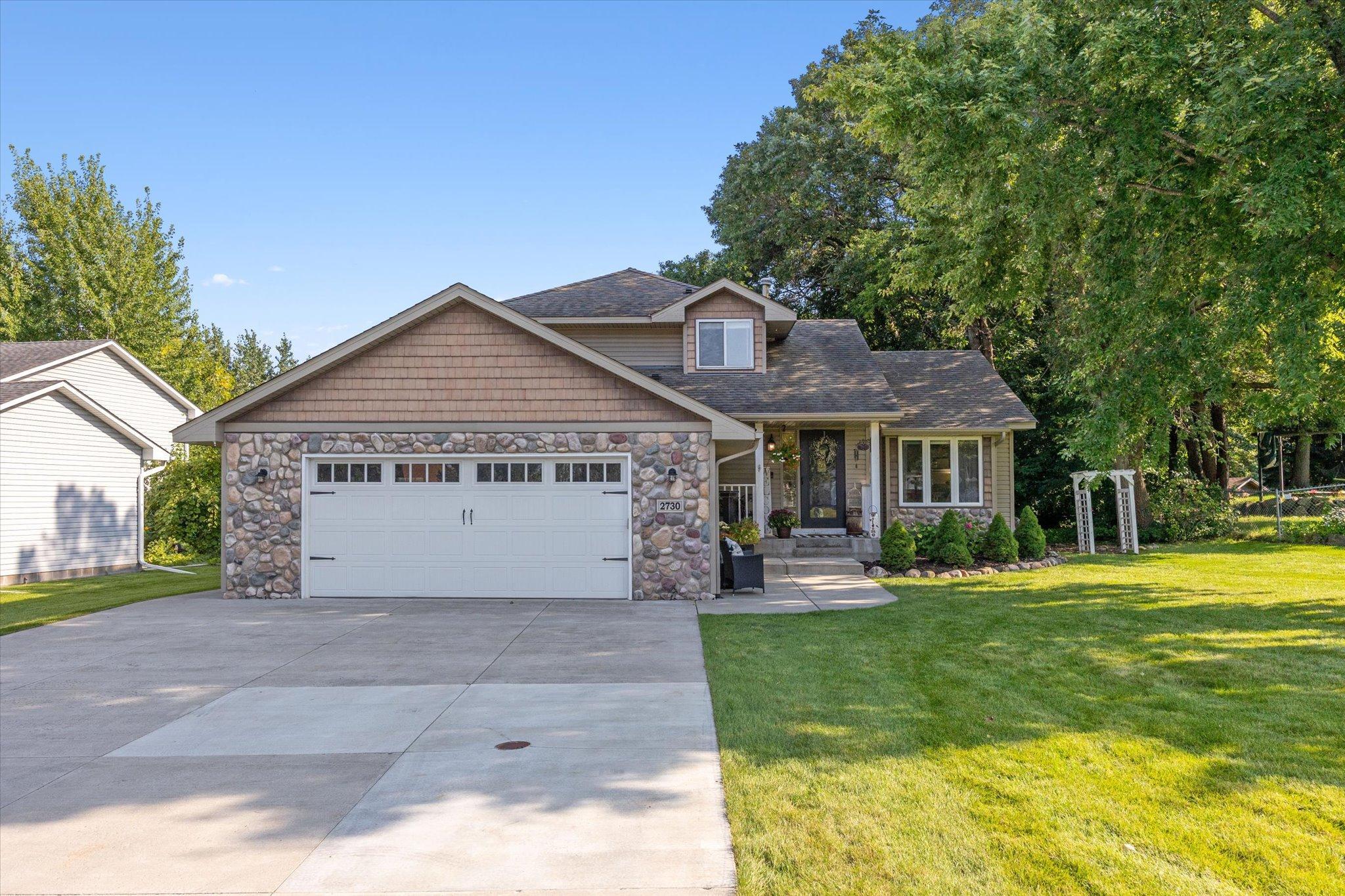 Oak Ridge Dr, Monticello, MN 55362