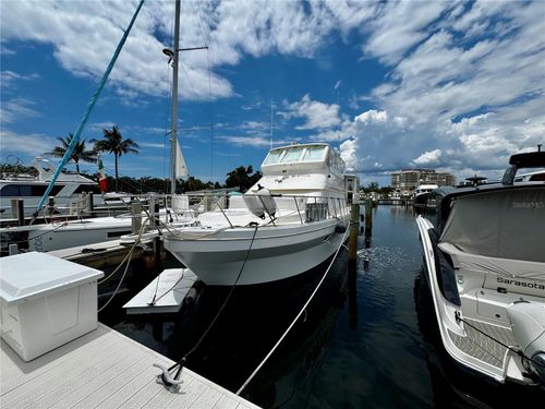 c11-2600 Harbourside Dr, LONGBOAT KEY, FL, 34228-4115 | Card Image
