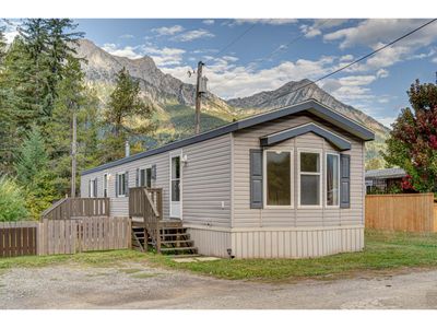 19 - 9773 Stephenson Rd, House other with 2 bedrooms, 2 bathrooms and null parking in Fernie BC | Image 1