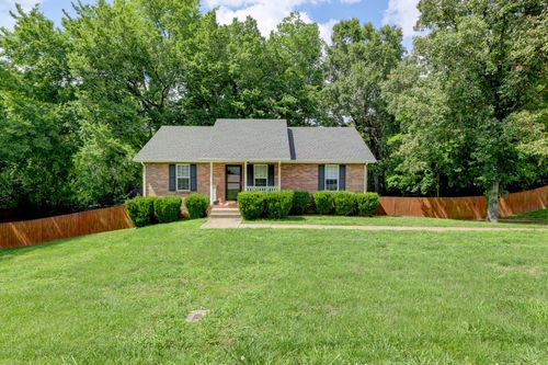 3253 N Senseney Cir, Clarksville, TN, 37042-4697 | Card Image