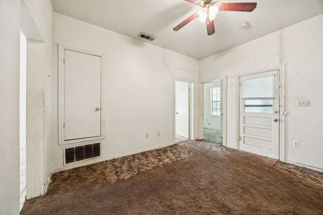 909 E High St, House other with 3 bedrooms, 1 bathrooms and null parking in Terrell TX | Image 4