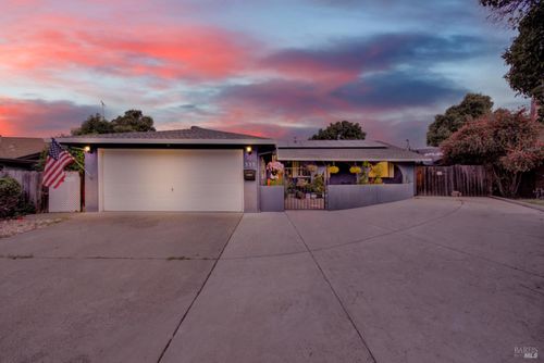 333 Honeysuckle Drive, Fairfield, CA, 94533 | Card Image