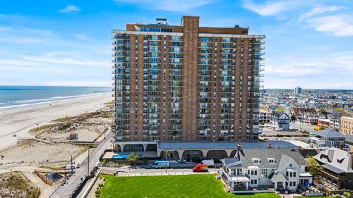 apt-304-4800 Boardwalk, VENTNOR CITY, NJ, 08406-3019 | Card Image
