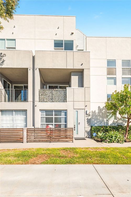 143 Mercer Way, Costa Mesa, CA, 92627-3797 | Card Image