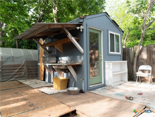 1006 W North St, House other with 2 bedrooms, 1 bathrooms and null parking in Victoria TX | Image 32