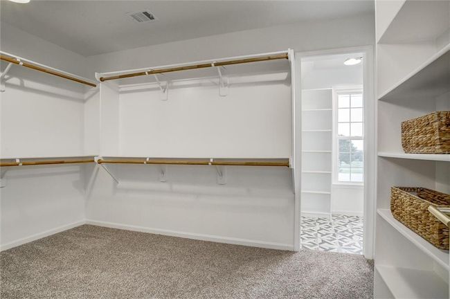 101 Sw View High Dr, House other with 5 bedrooms, 5 bathrooms and null parking in Lee's Summit MO | Image 31