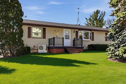N7436 Grand View Dr, Whitewater, WI, 53190-4324 | Card Image