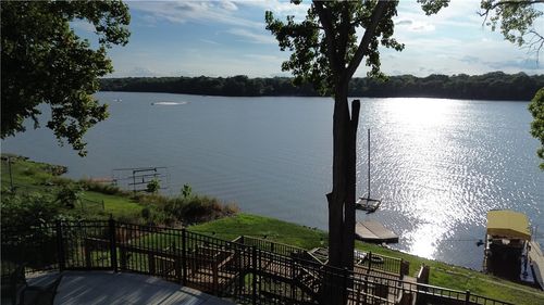 24 Lakeshore Ct, Danville, IL, 61832-1303 | Card Image