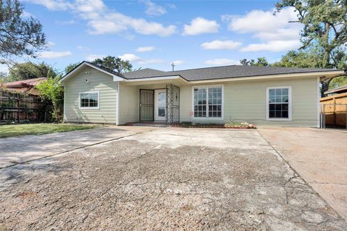 2919 Cochran St, Houston, TX, 77009-6915 | Card Image