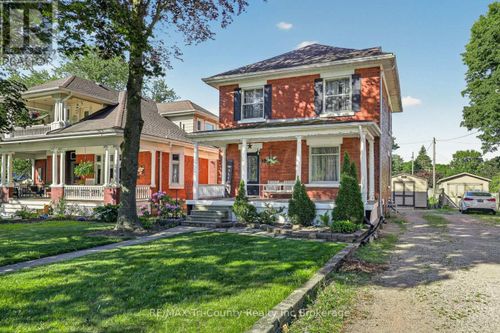 335 Broadway St, Tillsonburg, ON, N4G3S4 | Card Image