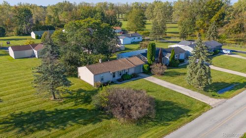 578 Newport Rd, Carleton, MI, 48117-9319 | Card Image