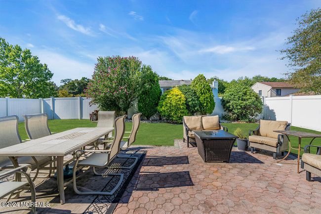 39 Honeysuckle Way, House other with 4 bedrooms, 3 bathrooms and null parking in Howell NJ | Image 38