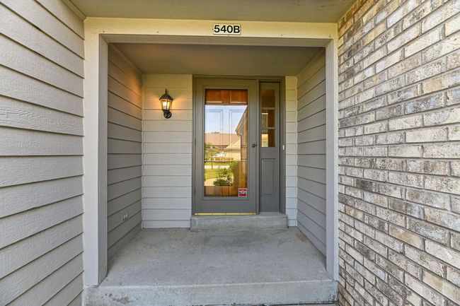 B - 540 Mc Aurther Lane, Condo with 2 bedrooms, 2 bathrooms and null parking in Brookfield WI | Image 21