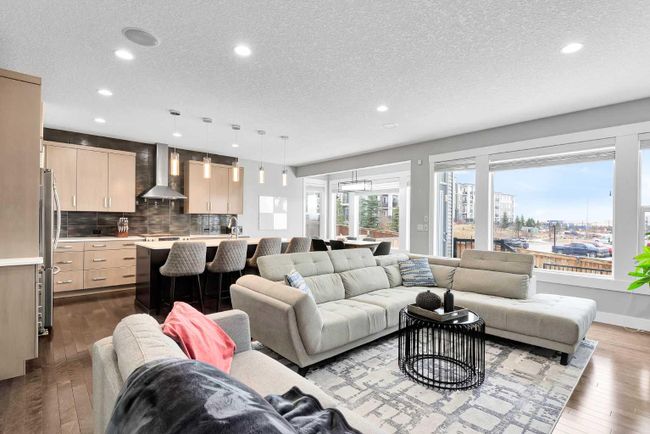 15 Sage Bank Court Nw, Home with 6 bedrooms, 3 bathrooms and 4 parking in Calgary AB | Image 11