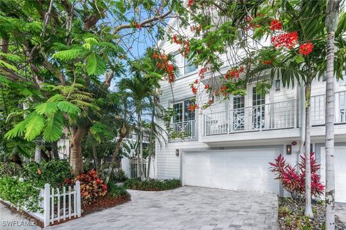 101-888 10th St S, NAPLES, FL, 34102-6947 | Card Image
