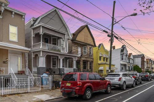 107 Bidwell Ave, Jersey City, NJ, 07305-3326 | Card Image