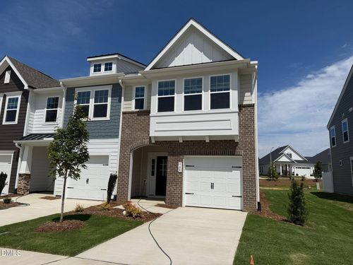 948 Kensley Grove Ln, Fuquay Varina, NC, 27526-3668 | Card Image