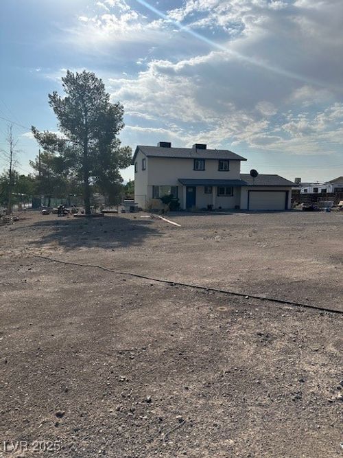 664 Spring Rd, Indian Springs, NV, 89018-0637 | Card Image