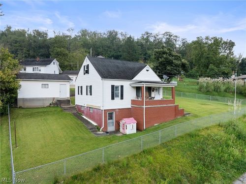 102 Wagner Ave, Bellaire, OH, 43906-1630 | Card Image