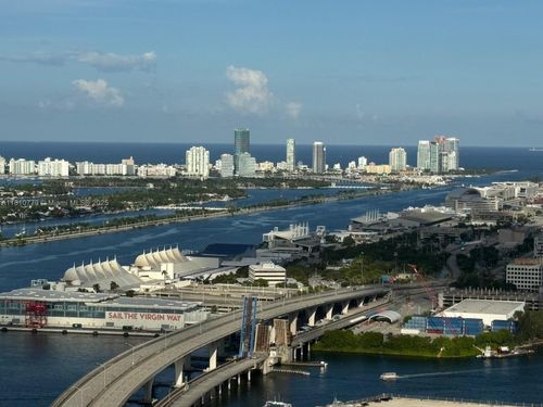 4215-601 Ne 1st Ave, Miami, FL, 33132 | Card Image