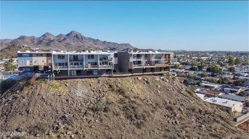 4c-1057 E Butler Dr, Phoenix, AZ, 85020-3755 | Card Image