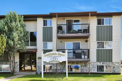 302 - 25 Robinson Ave, Condo with 2 bedrooms, 1 bathrooms and 1 parking in Penhold AB | Image 1