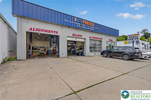 708 N 18th St, Allentown, PA, 18104-4165 | Card Image