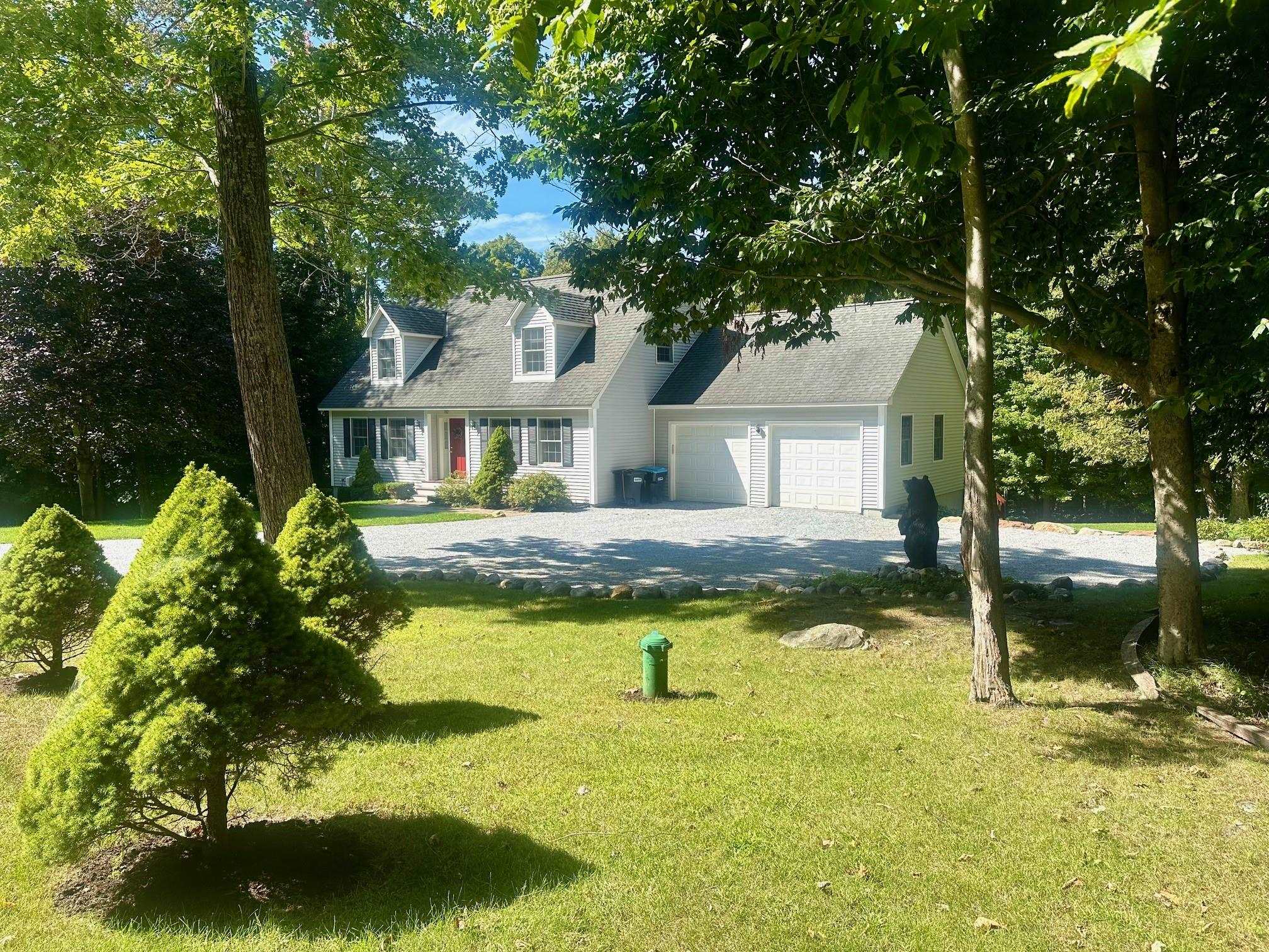 Mending Walls Rd, Manchester Center, VT 05255