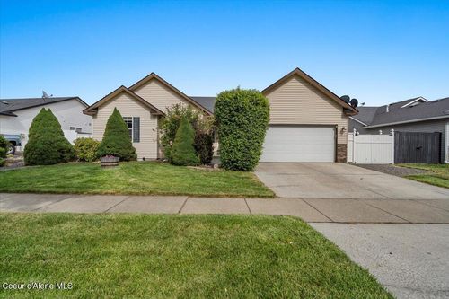 2324 N Mackenzie Dr, Post Falls, ID, 83854-5452 | Card Image