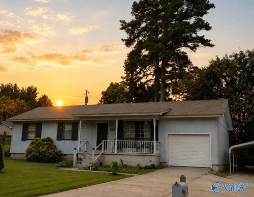 2202 S Bailey Street Nw, Hartselle, AL, 35640 | Card Image