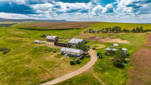 981 Cora Creek Rd, Raynesford, MT, 59469-7712 | Card Image