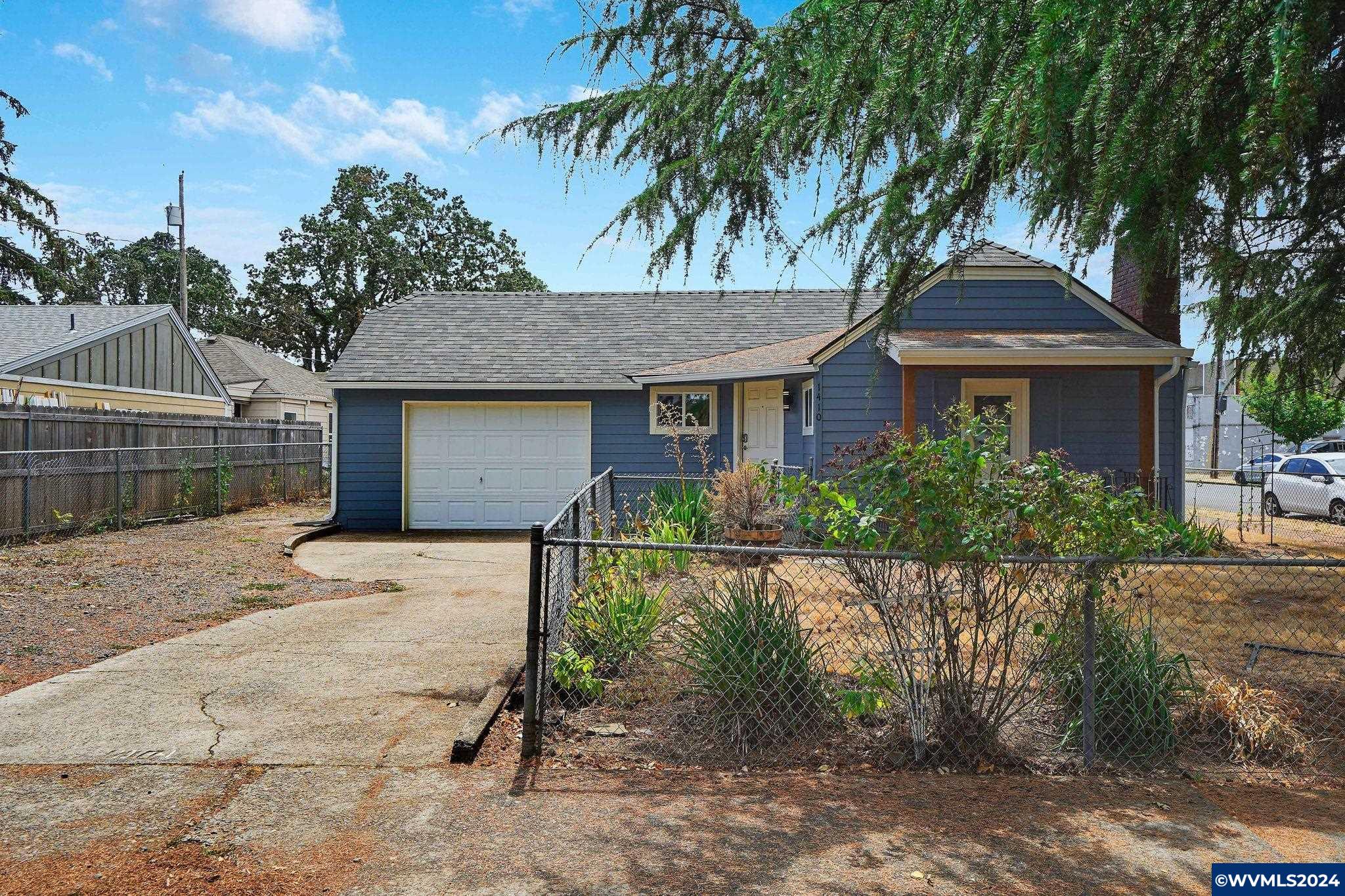 Hines St, Salem, OR 97302