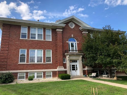1c-730 Seminary Ave, Woodstock, IL, 60098-2989 | Card Image