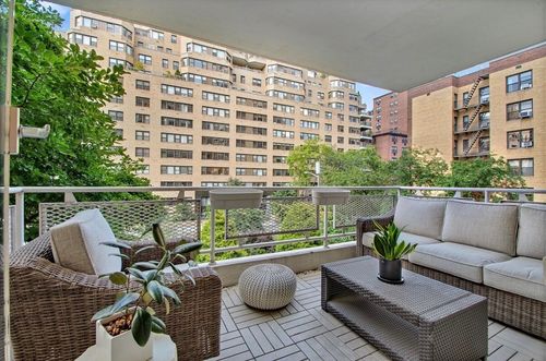 3g-40 E 9th St, New York, NY, 10003-6400 | Card Image