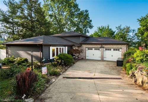 61380 Summit Rd, New Concord, OH, 43762-9590 | Card Image