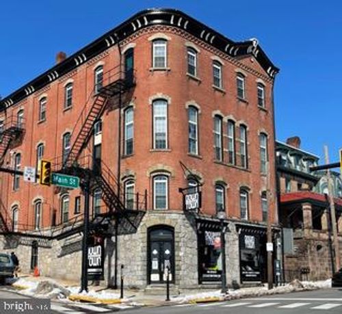 14-13 N 4th Ave, ROYERSFORD, PA, 19468 | Card Image