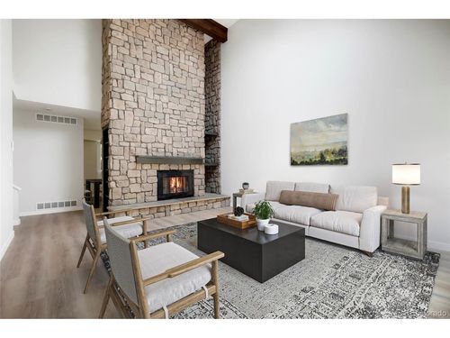 80 S Evanston Way, Aurora, CO, 80012-1539 | Card Image