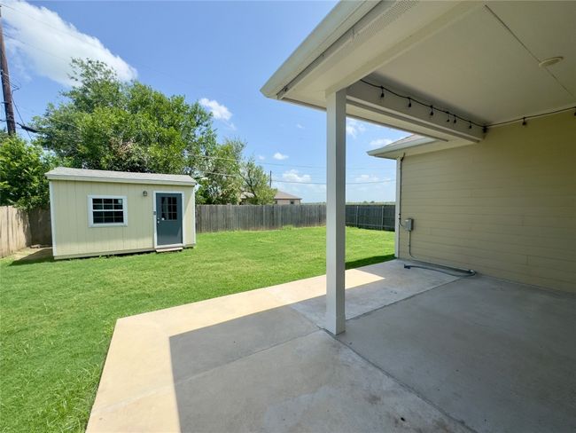 1520 Hunters Rd, House other with 3 bedrooms, 2 bathrooms and null parking in Lockhart TX | Image 36