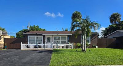 6231 Sw 18th Pl, House other with 3 bedrooms, 2 bathrooms and null parking in North Lauderdale FL | Image 1