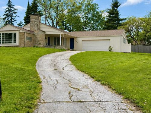 1501 Sugar Valley Ln, Joliet, IL, 60433-2938 | Card Image