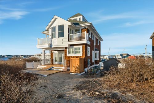 246 Sand Hill Cove Rd, Narragansett, RI, 02882-5700 | Card Image
