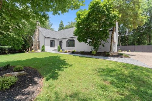 4562 Columns Dr Se, Marietta, GA, 30067-4655 | Card Image