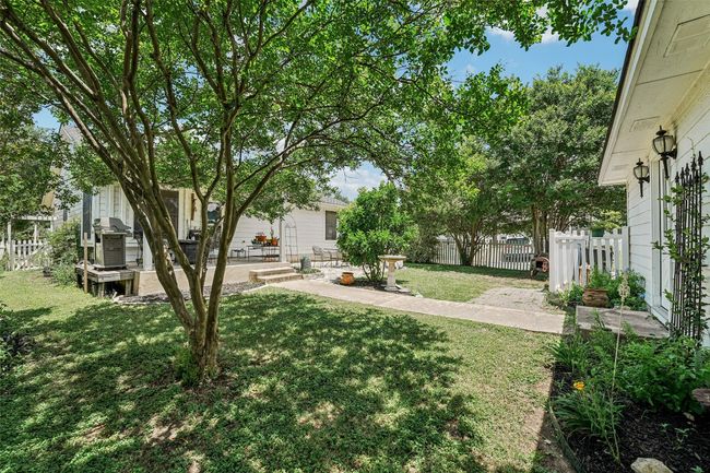 5962 Steiner, House other with 3 bedrooms, 2 bathrooms and 4 parking in Kyle TX | Image 24